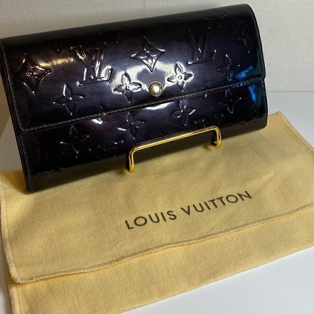 Authentic Amarante Louis Vuitton Sarah Wallet